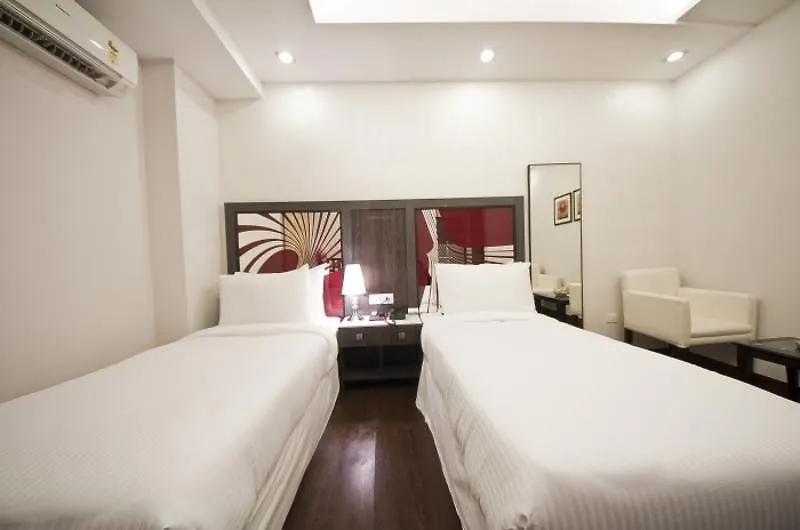 Hotel Pawan Plaza Near Sir Ganga Ram Hospital Deli 3*,