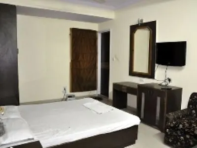 Hotel Pawan Plaza Near Sir Ganga Ram Hospital Delhi
